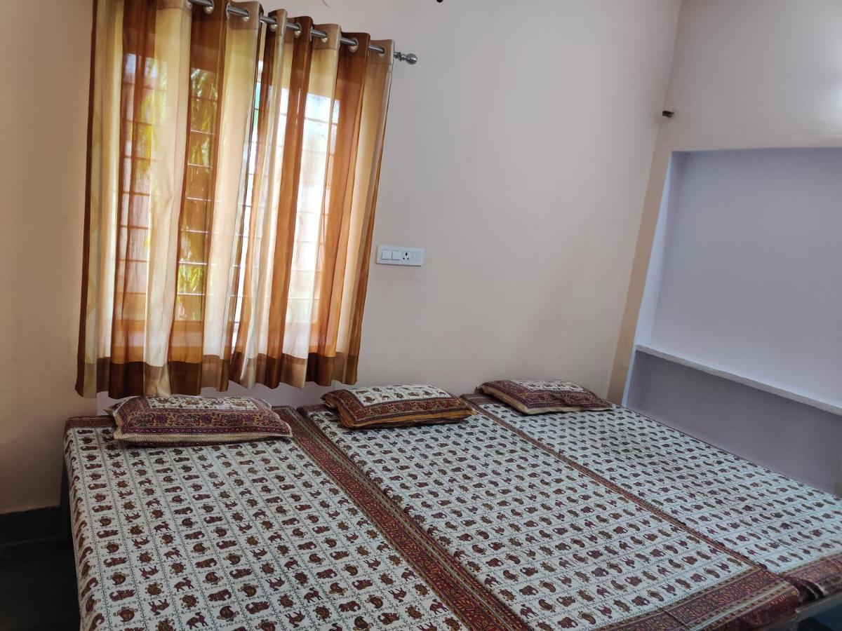 Saket Guest House ชัยปุระ ห้อง รูปภาพ